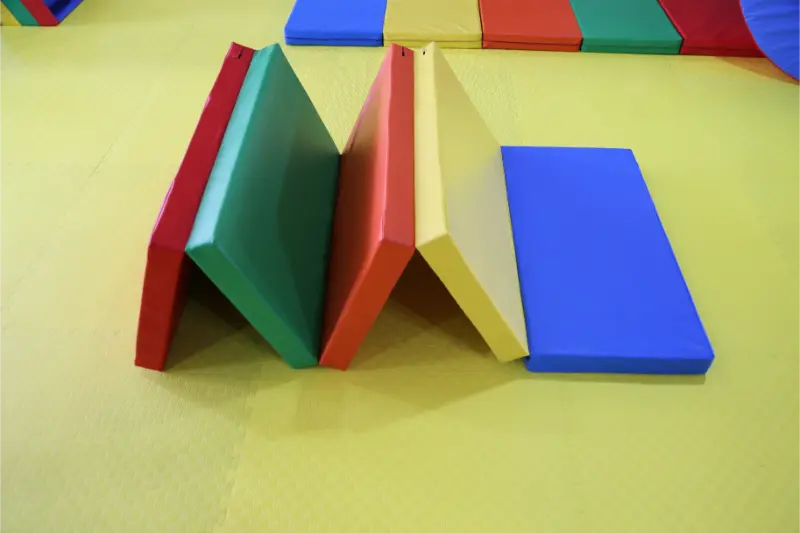 XOT XIN OUTAI tăng cường nghiên cứu & phát triển sản phẩm, cung cấp các giải pháp thiết bị mềm tùy chỉnh cho các tổ chức thể thao trẻ em toàn cầu