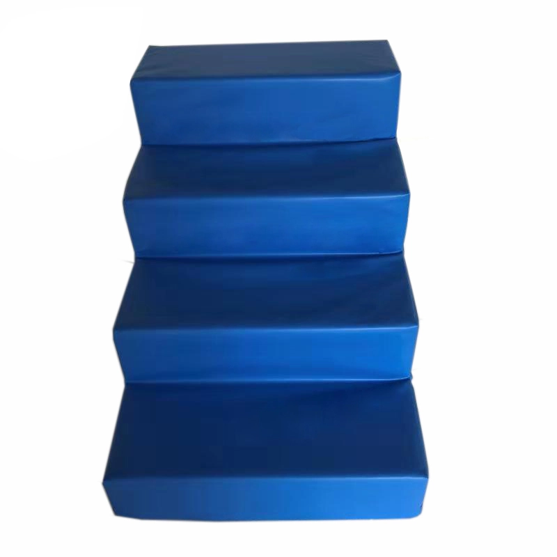 Cầu thang bốn bước